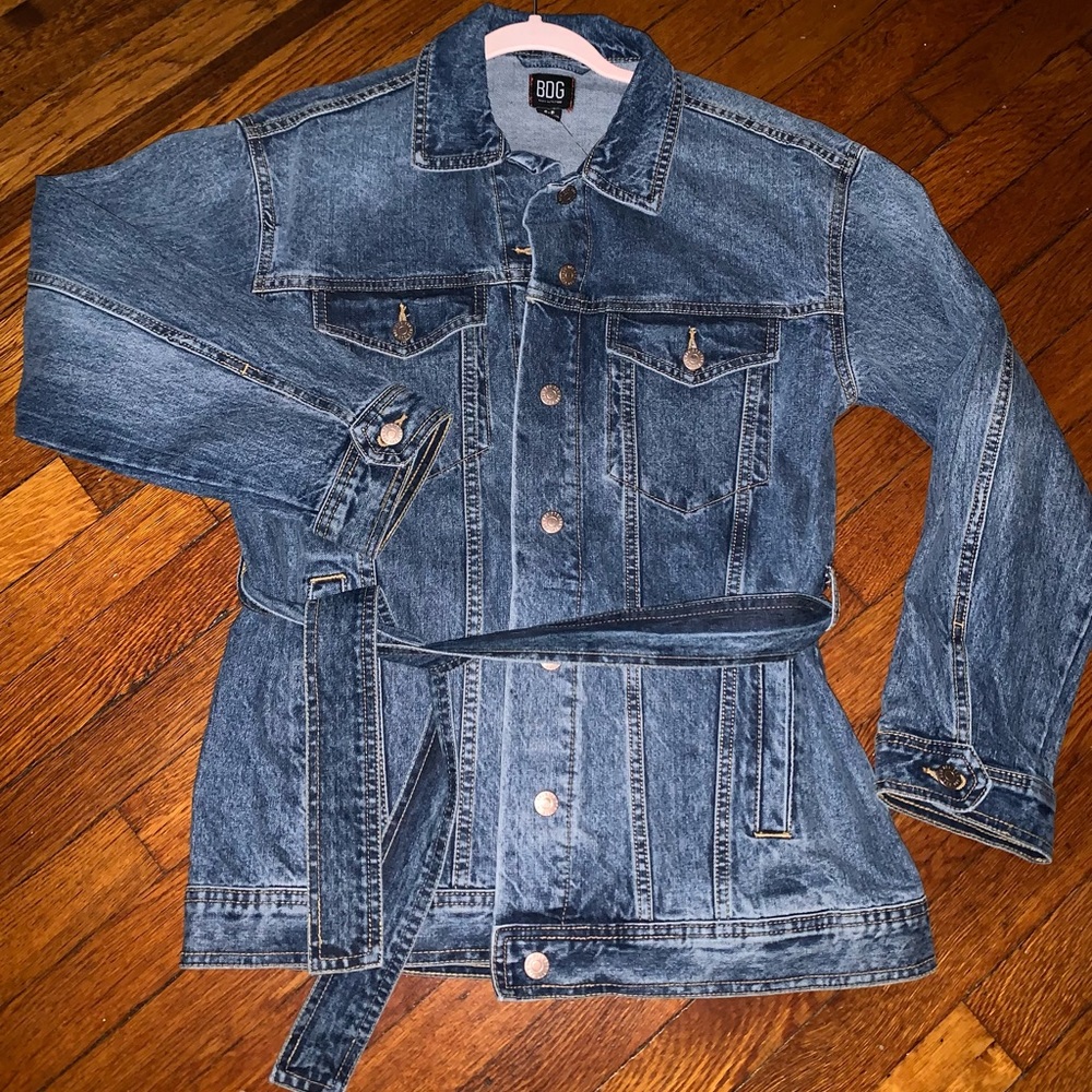 BDG URBAN OUTFITTERS 😍NWT BELTED JEAN JACKET😎